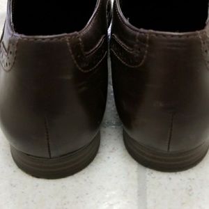 Clarks Shoes - Clark’s Oxfords Clarks Shoes - Clark’s Oxfords